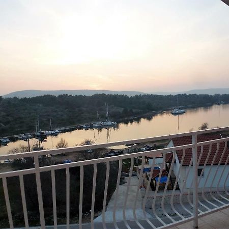Apartmani Slavica Sibenik Ngoại thất bức ảnh
