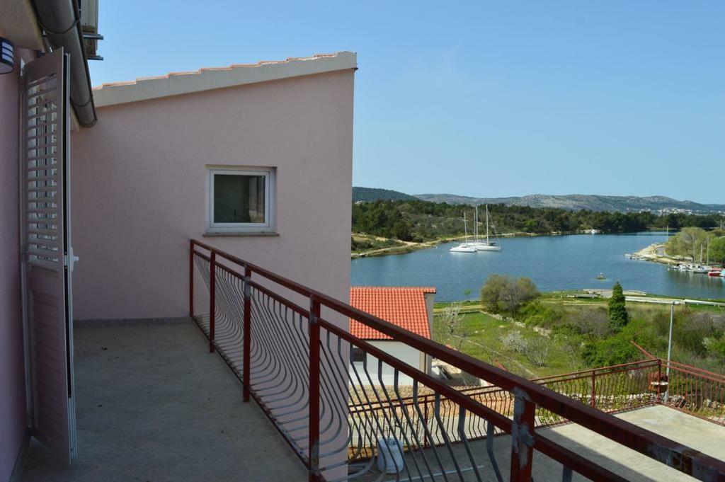 Apartmani Slavica Sibenik Ngoại thất bức ảnh