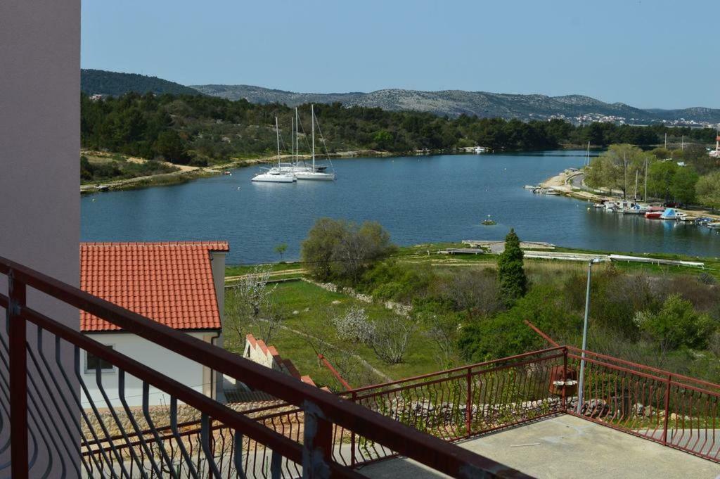 Apartmani Slavica Sibenik Ngoại thất bức ảnh