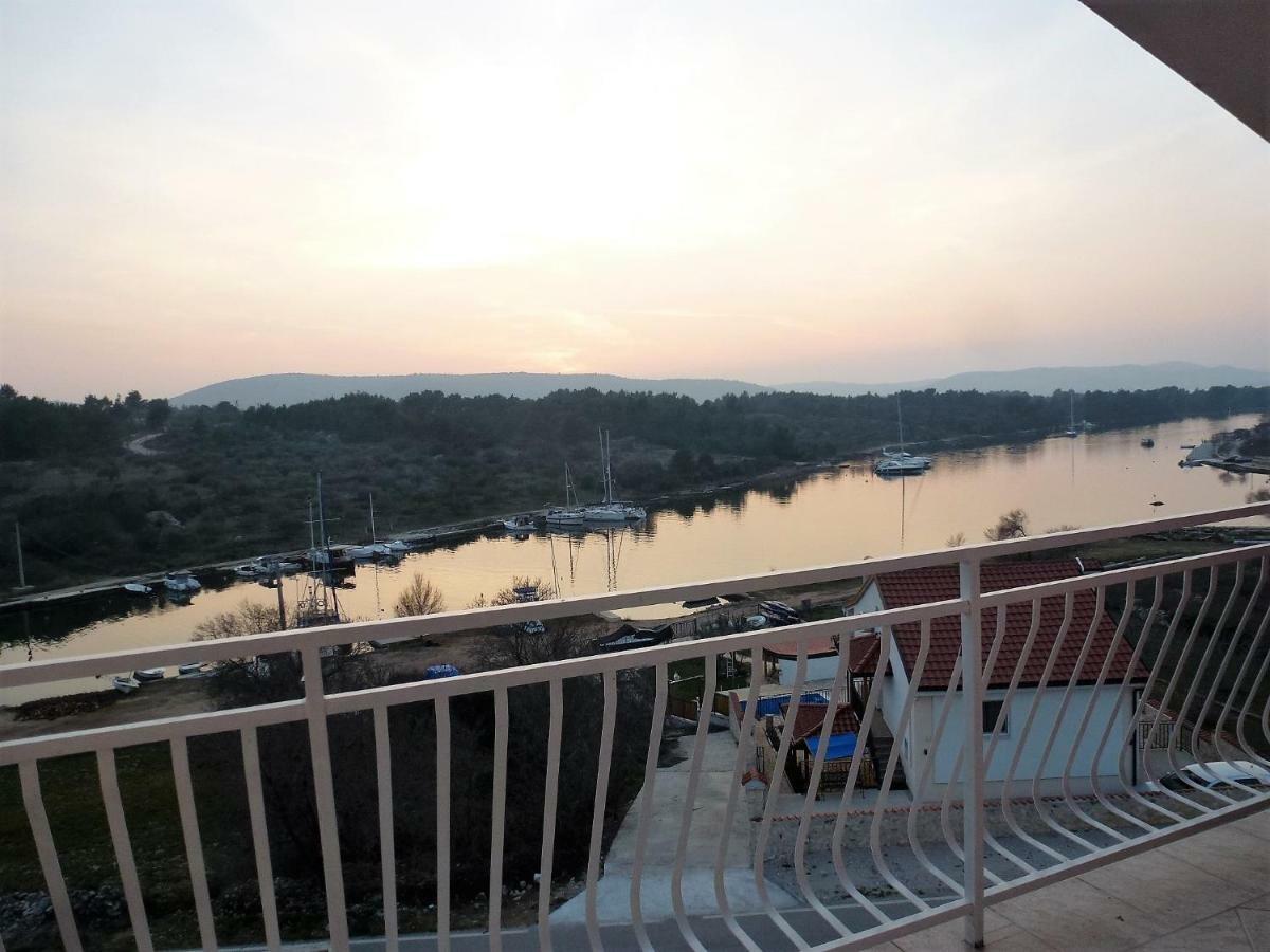 Apartmani Slavica Sibenik Ngoại thất bức ảnh